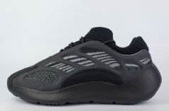 кроссовки Adidas Yeezy Boost 700 v3 Alvah