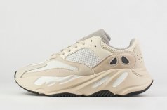 кроссовки Adidas Yeezy Boost 700 v2 Analog new