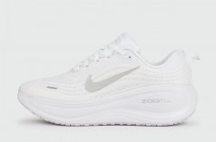 кроссовки Nike Vomero 18 White
